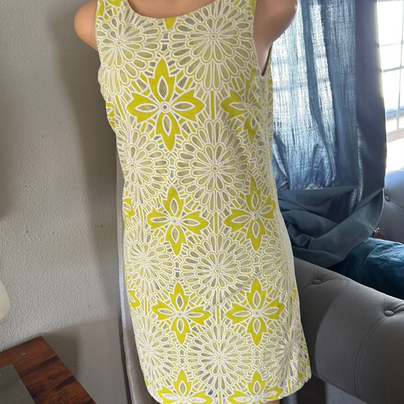 Dresses & Skirts - Badgley Mischka Size 4